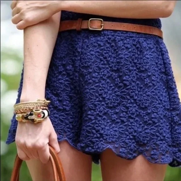 Free People Navy Blue Lace Scallop Shorts Size S - Picture 4 of 6